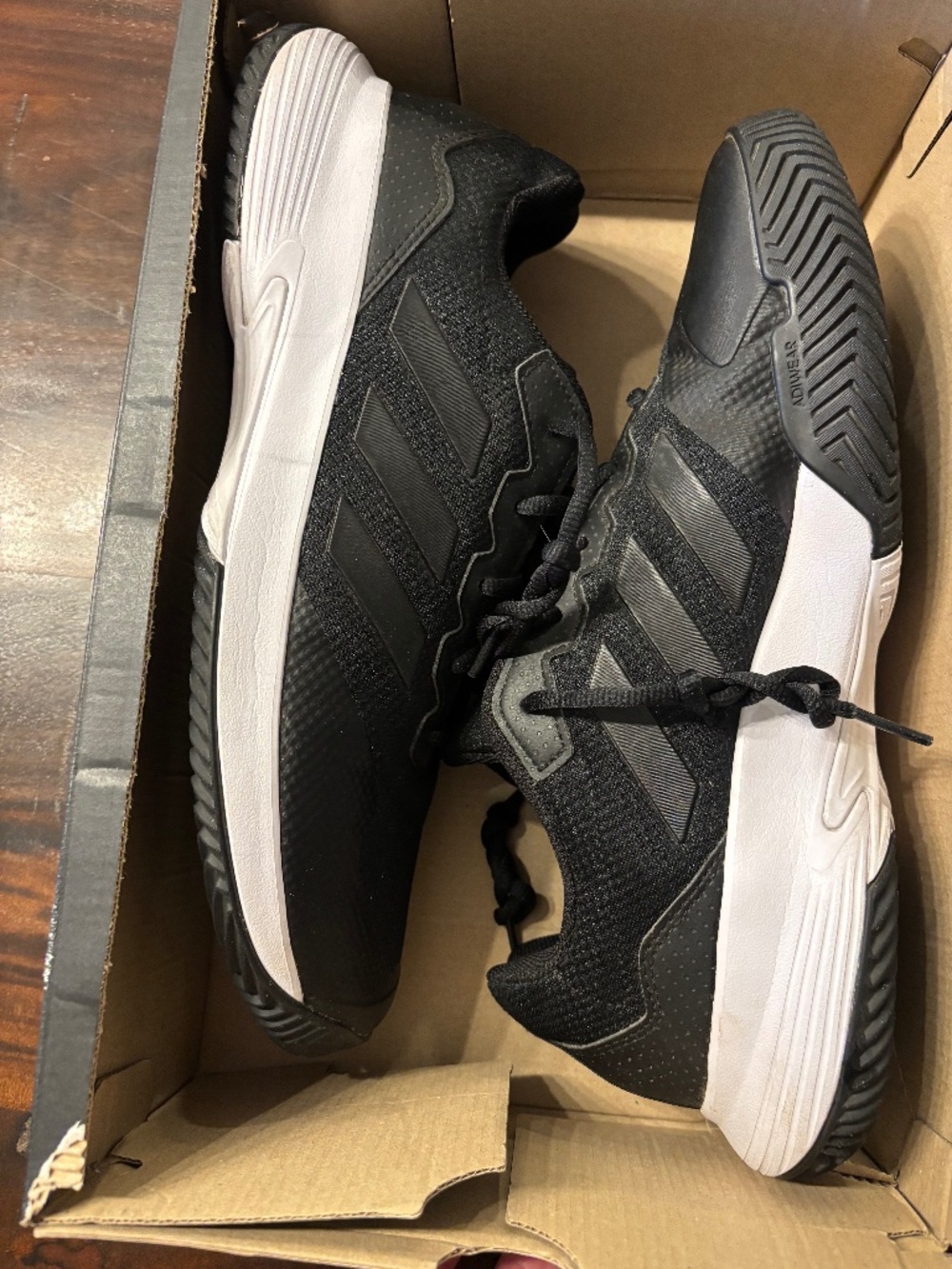 Adidas Game Court II - Like New - Size 11